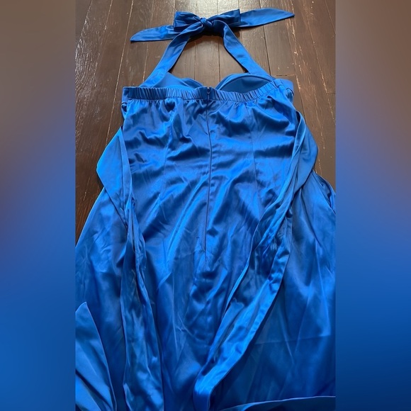 Junior's Snap Halter Formal Dress Tie Back - Homecoming or Prom Size 9 - Picture 13 of 17